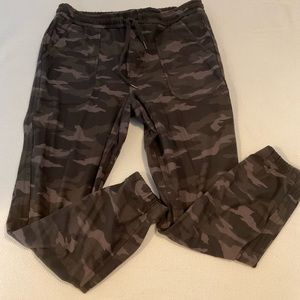 Athleta farallon jogger